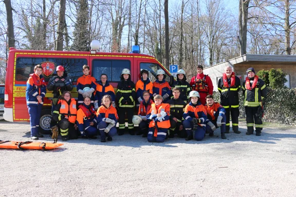 Jugendfeuerwehr-Herrsching-Gruppenfoto-Mitmachen.jpg